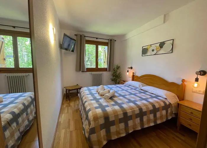 B13 - La Granja 2º - Villmor Apartment *